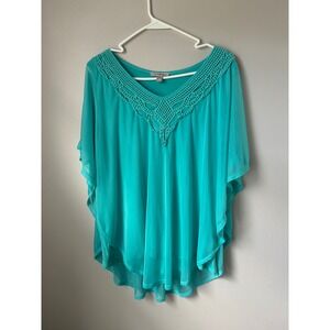 SOLD

Y2K Roz&Ali Teal Turquoise Crocheted V Neck Caftan Tunic Top XL Boho Beach